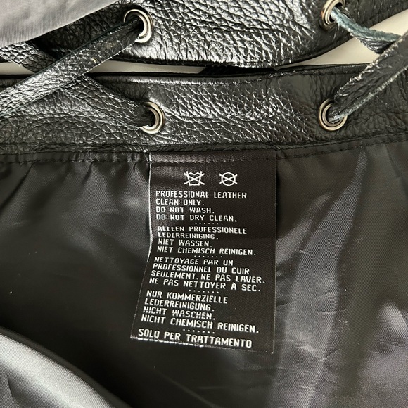 Genuine Leather Harley Davidson Vest - Picture 7 of 7